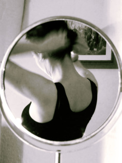 ecstasyinstants:  Self Portrait (From The Mirror Series) © Kansas