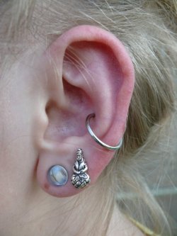 worthfightinfor:  safepiercing:  Conch piercing done by Sammy