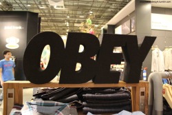 herpyderpyk:  obey x vivo city 