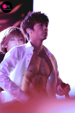maetyu:   gayforjay:   ok. i don’t normally post 2pm pictures,