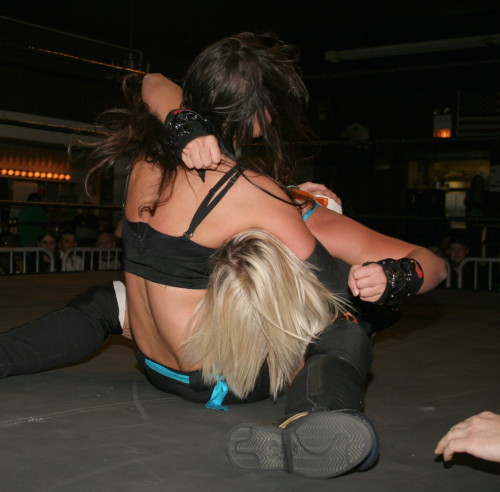 Jennifer Blake vs. Rain. Shimmer wrestling wrestlinwally.com