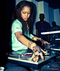 jetiadeity:  killer-mystique:  amaragmusic:  Ms Erykah Badu: