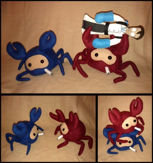 thatboytitz:  Endangered SpyCrab with Pocket Medic  OH MY GAWD I WANT ALL OF THEM WHERE IS MY WALLET