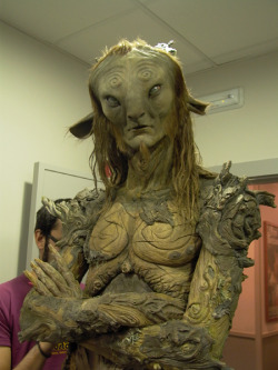 mimejuice:  quentinheirofshit:  skinks:  If there was ever any doubt about how kawaii Doug Jones was as the Faun.  i love this movie this faun loooove  Doug is my favorite person  All my love for Doug. His is the kind of acting I&rsquo;ve always dreamed
