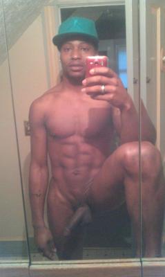 nudeselfshots-blackmen.tumblr.com/post/16210549216/