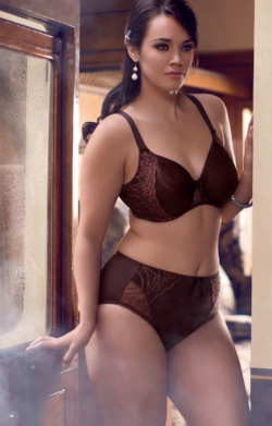 curveappeal:   Laura Wells for Elomi 36E bust, 32 inch waist,