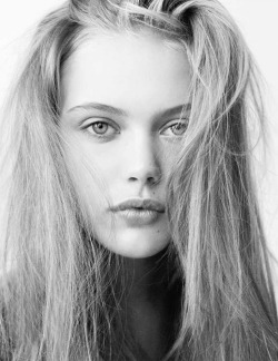 Model: Frida Gustavsson Photographer: Hasse Nielsen Magazine: