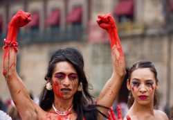 tzintzuntzan:  Trans activists in Mexico City, protesting violence