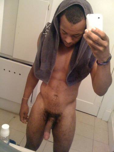 nudeselfshots-blackmen.tumblr.com/post/16508968896/