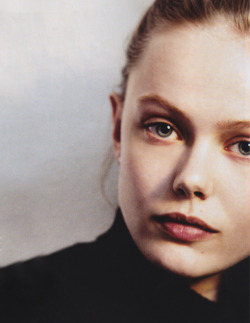 Model: Frida Gustavsson Photographer: Annika Aschberg Magazine: