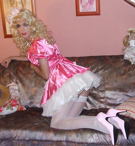 colleeneris:  d4000 by -TVKseniia- #flickstackr  Flickr: http://flic.kr/p/ake1Wz  Mmm what a sexy sissy!