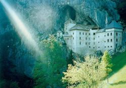 cardinalblack:  llama Castle (Slovene: Predjamski grad or Grad