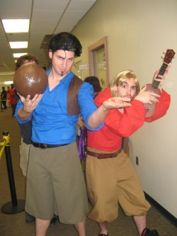 memewhore:  theannoyingskwid:  Okay. pretty good costumes. BUT