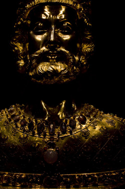 hismarmorealcalm:  Bust of Charlemagne at Aachen Cathedral  