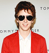  letter f (celebritychallenge) Freddie Highmore (Alfred Thomas Highmore). 