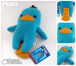 kurolove:  fuckyeahperryshmirtz:  Perry the Plush Platypus Pics