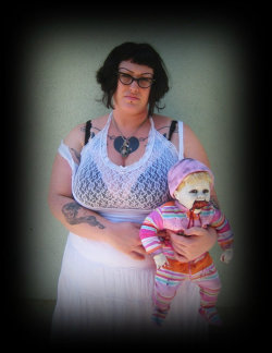 christiecreepydolls:  Posing with one of the lifesize vampire baby dolls I made.   such a hottie