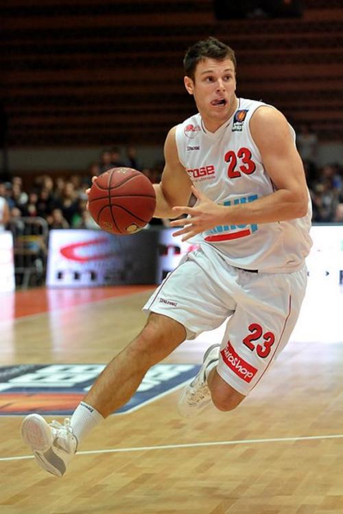 Former NCAA Div. 1 star at Purdue, Chris Kramer, now playing over in Europe.