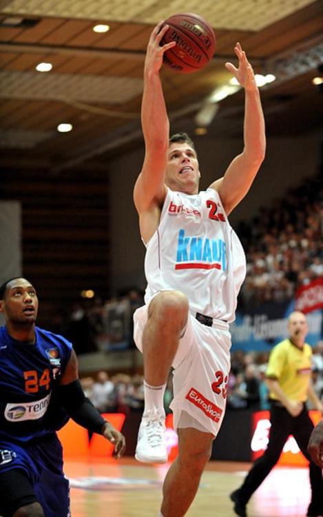 Former NCAA Div. 1 star at Purdue, Chris Kramer, now playing over in Europe.