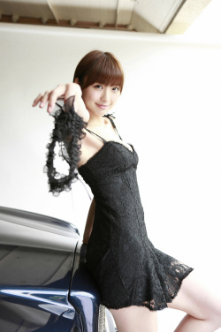 uinyan:  篠田麻里子