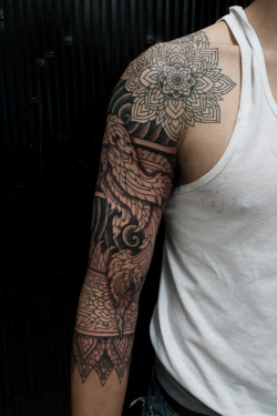 forged-signature:  this tattoo is soo hot omg 