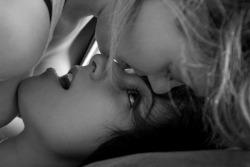 lezmebelesbian:  Sloupit.comJoin the coolest LGBT social network!