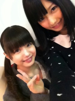 croneko:  島崎遥香 - Google+ - レモン、レモン言っていた市川檸檬ちゃんがやっとメロンパン同盟の一員らしいことを初めたみたいです♪