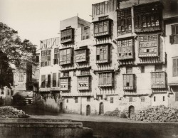 mythologyofblue:  Flats in Cairo, 1859 (via thegirlisbad) 