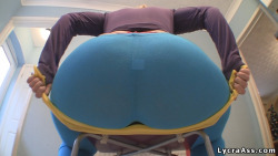 bbwgirlsfatwomen:  Big juicy ass wife working out her bbw booty