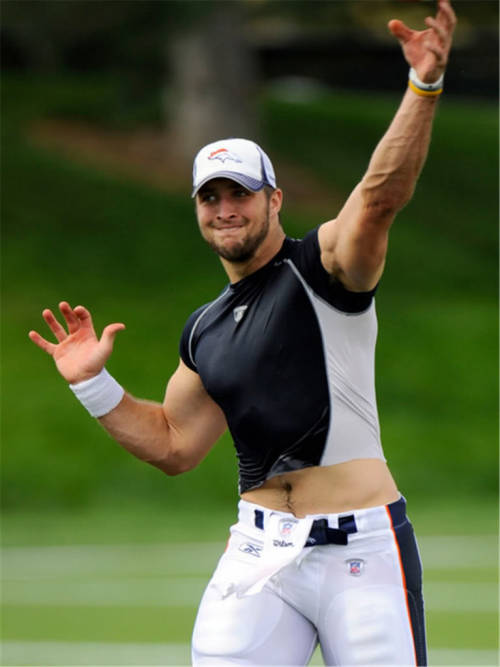 Tim Tebow and some treasure trail action.