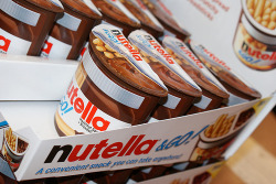 thenommables:  nutella (by taylorfox) 