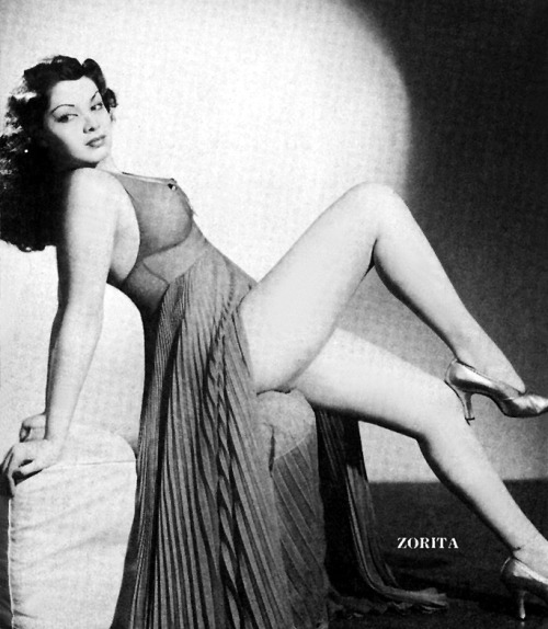  Zorita Early promo photo scanned from the pages of an old issue of ‘Cavalcade Of Burlesque’ magazine.. 