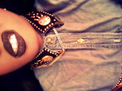  turns sideways :|  nice lips :)