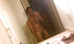 nudeselfshots-blackmen.tumblr.com/post/17514480961/