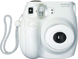 euniceeep:  This is the Polaroid camera I want.  C: