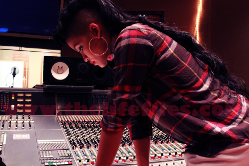 cassiearmy:  Cassie (@officialcas) @ Daddy’s House Recording studio w/ @thelifefiles 02/15/12. 