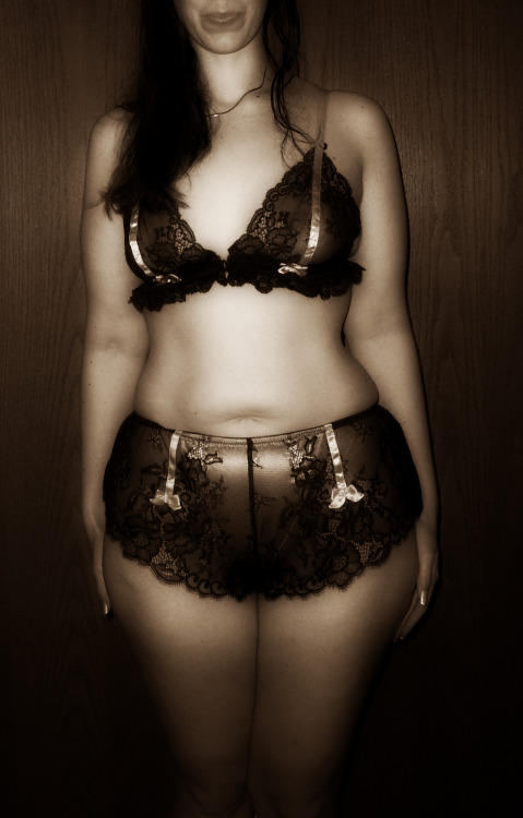 curveappeal:  Hey, love this site!  I’m a curvy girl myself and I wanted to share a shot of me in lingerie!  Such SOFT womanly curves like this make my mouth water. Please post more.- Certified #KillerKurves 