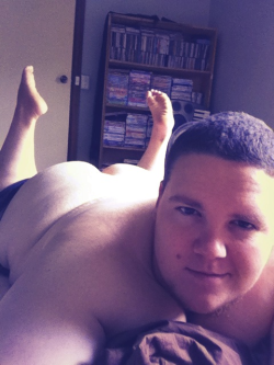 poo-cho:  cubvanity:  fatpoke:  been nude a lot lately.  Can