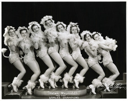 Helen Reynolds and her World’s Champions Vintage cast photo