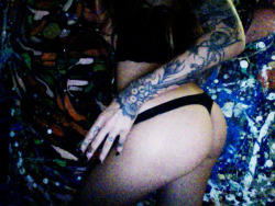 nakedhotteens:  moar hot girls? come to http://girlsloverz.tumblr.com/