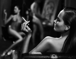 submissivegent:  Naked smoking elegance. 