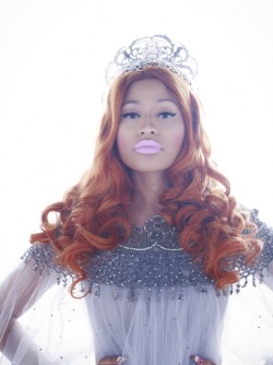 wehaveallgotknives:  palaceofposey:  yes.  YOU GUYS YOU GUYS you guys listen: nicki minaj as hamlet 