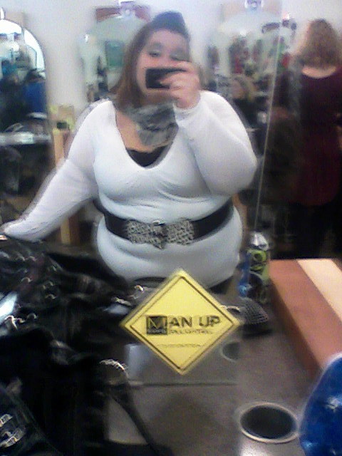 sophisticatedmisery:  blurry full body, but yeah boys, “man up” :p   I’ll man handle her real good