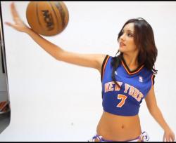  melanie iglesias rockin the melo knicks jersey