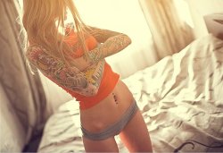 sinclairkyle:  Blonde girls with tattoos? Please and thank you!