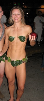 athleticcandy:  strongangels:  Best Halloween costume ever! 