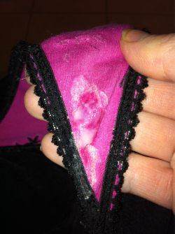 simpdan:  Wow I have sticky panties today lol 