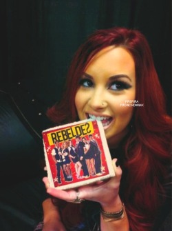 desejosesonhoschameleiros:   “DEMI IS REBELDE”  AAAAAAAAAAAAAAAAAAAAAAAAAAAAAAAAAAA