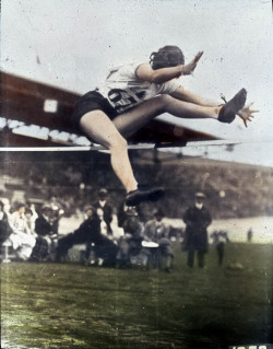 framingcanada:    Ethel Catherwood of Canada, winner of a gold