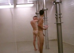 edgesessions:  … seein’ a dood check out another dood in the showers. 